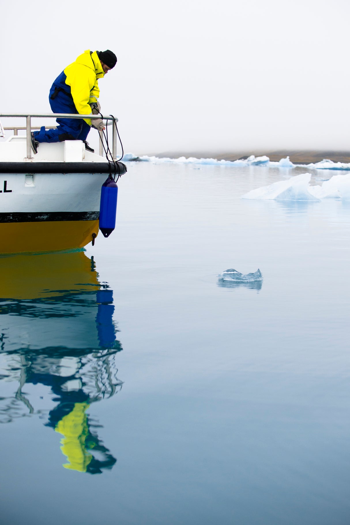 F-Series Boat Fender F-4 Standard Blue Ropehold